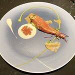 GRAND COMPTOIR - ○Entrée froide  冷前菜　紅富士
      　紅富士は富士山の天然水で育てられたニジマスで一週間熟成させているそうです。