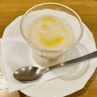 リストランテ野呂 - 青森県のりんごのピューレ。優しい甘さ。