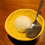 すき焼きと牛まぶし ももしき - デザート