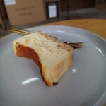 リット コーヒー サービス - まったりどっしりで、しっとりした濃厚チーズケーキ！甘さが控えめで嬉しい！