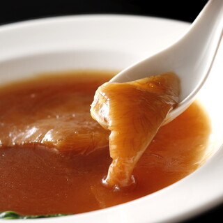 “王道主義”を掲げる本格上海料理店