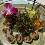 マンゴツリー東京 - 鮮魚の生春巻き〜アボカドバジルソース〜