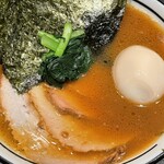 326645431 - 豚骨と醤油のバランスが良いスープ！