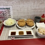 とんかつ専門店 食うか食われるか - 
