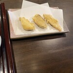 海老名 - お魚3種。左から鯛、サワラ、シイラ