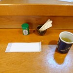 郡上炭火焼　うなぎの魚寅 - テーブルセットアップ状況