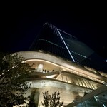 高輪それがし - ◉ニュウマン高輪ビル外観