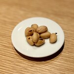 高輪それがし - ◉お通し:醤油豆　　¥660-