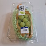 ヤマダストアー  - 料理写真:長野県産 シャインマスカット