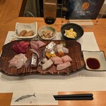 一期一会 よねさん - デラックス定食（刺し盛りと小鉢3種）