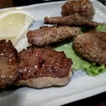 立ち飲み処 おおの屋 - 上タン塩焼き￥250（ ’14.11）