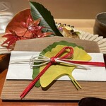 銀座 しのはら - 亥猪包を模した飾り