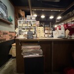 WOODBERRY COFFEE ROASTERS - 店内。小物が洒落てる。