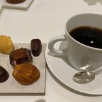 メゾン ポール・ボキューズ - 