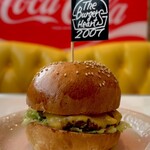 THE BURGER HEARTS - 粒マスタードバーガー880円　むっちゃおいしい〜