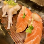 にぎり長次郎 - ✨剣先いかげそ・とろサーモン（にぎり寿司）✨