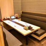 にぎり長次郎 - ✨店内（半個室風テーブル席）✨