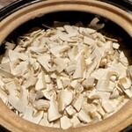 銀座 しのはら - 今日の松茸は宮城と雲南省