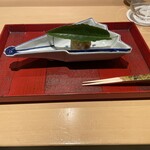 銀座 しのはら - 栗の葉を頂いて