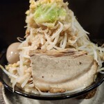 らーめん 勝三 - 味たまどてちんラーメン、野菜マシマシ