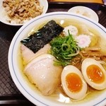 きく屋 - 特製ラーメンをランチセットで。