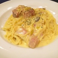 ニコラス 新橋店 - 肉厚ベーコンの濃厚カルボナーラ