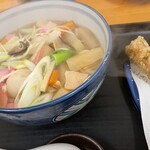 ふる里うどん  - しっぽくうどんとちくわ天