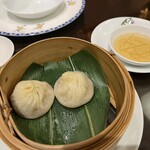 萬珍樓點心舗 - 小籠包。個人的には鼎泰豊の薄い皮のものの方が好み。