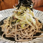 蕎麦とラー油 - 豚つけ蕎麦