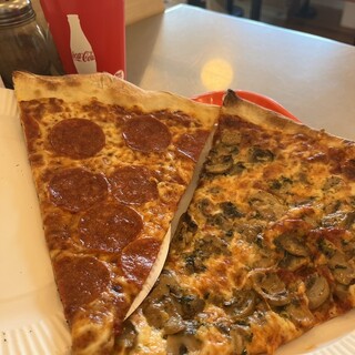 口コミ一覧 : Henry's PIZZA （ヘンリーズ ピザ） - 谷町四丁目/ピザ