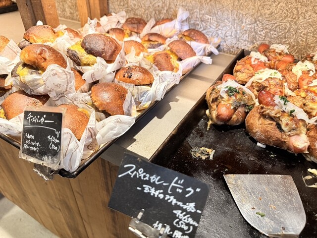 UTSUBO BAKERY PANENA （ウツボベーカリーパネーナ） - 本町/パン