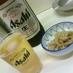 小林 - ビール(アサヒ大瓶650円)とつき出し(200円)は切り干し大根と油あげのおひたし