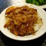 鬍鬚張魯肉飯 - 