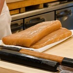 鮨 しゅん輔 - カジキマグロの漬けの柵です