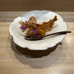 恵比寿 鮨 はつめ - 車海老のエビフライ 自家製ホワイトソース 