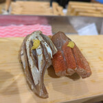 すし専門ストア かど平 - 日によって変わることもある島ずし大好きですのネタも楽しみ！