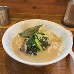 Ramen FeeL - 特上豚ラーメン¥1750、ライス¥200