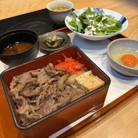 すき焼き十二天 - すき焼き重