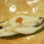 鮨 いとう - 白魚の桜の葉蒸し