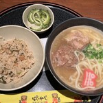 ぱいかじ - トロトロ軟骨ソーキそば ジューシー付きで@1,050円