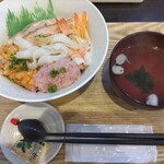 魚丼 - 料理写真: