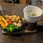 ステーキ&チーズ酒場 レッドコング - 