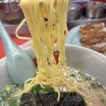 ラーメン 山岡家 - 恒例の麺リフト　最後の麺リフト　涙の麺リフト