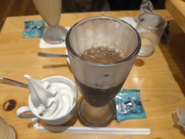 Komeda Coffee Ten Ionmoru Noritakeshinmachiten photo 2