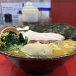 横浜ラーメン おか本 - 