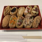 おいなり食堂 - 角煮がとりきのこに乗っかってしまった（；゜０゜）w