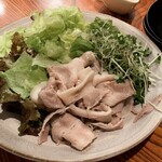 極楽美酒 小虎 - 豚しゃぶサラダ