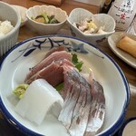 清風丸 - イカも鯵も鰹も鮮度がいい