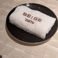 ベージュ アラン・デュカス 東京 - 