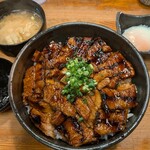 炭焼豚丼 豚野郎 - 